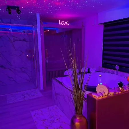 L'aurore De Charme, Clim Jacuzzi, Sauna, Piscine Chauffee Cuisine... *