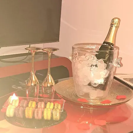 Hébergement de vacances L'aurore De Charme, Clim Jacuzzi, Sauna, Piscine Chauffée Cuisine... Carpentras