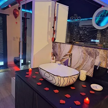 L'aurore De Charme, Clim Jacuzzi, Sauna, Piscine Chauffee Cuisine... * Carpentras
