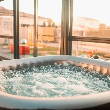 L'aurore De Charme, Clim Jacuzzi, Sauna, Piscine Chauffee Cuisine... Carpentras