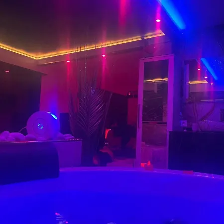 L'aurore De Charme, Clim Jacuzzi, Sauna, Piscine Chauffée Cuisine... Hébergement de vacances Carpentras