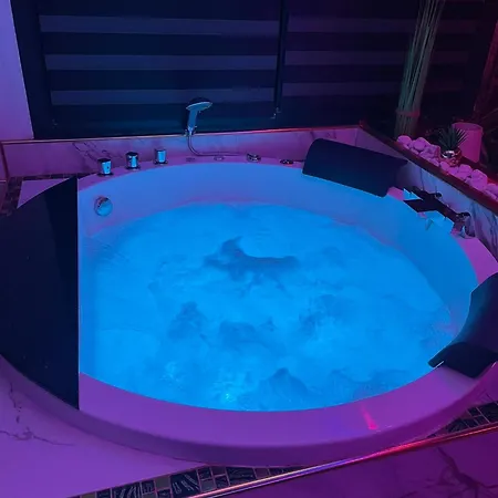 L'aurore De Charme, Clim Jacuzzi, Sauna, Piscine Chauffee Cuisine... Holiday home Carpentras